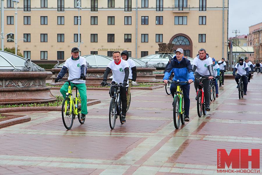 Участники велопробега в День без автомобиля доказали, что двухколесный транспорт мобильнее авто
