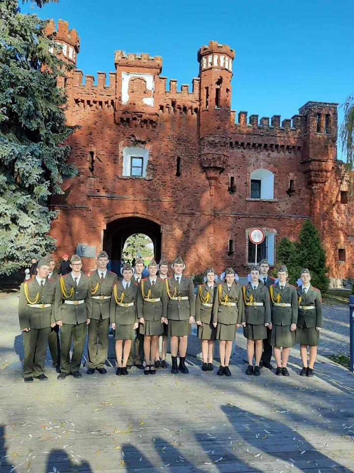 Мемориальный отряд в Брестской крепости-герое