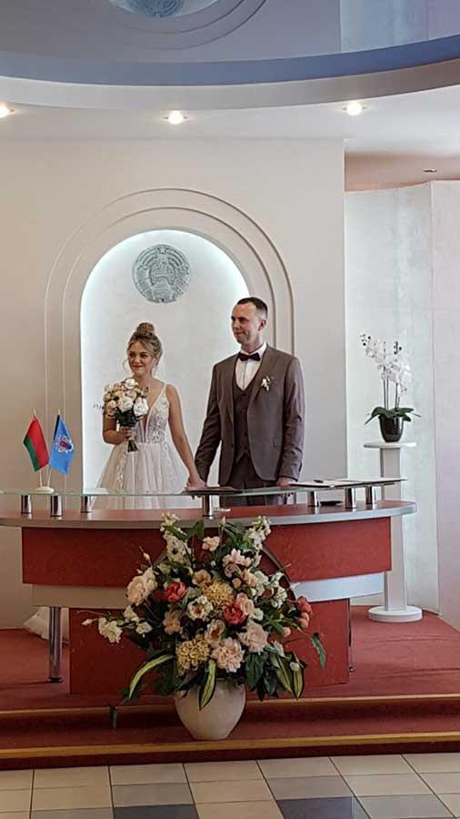 12.02.2022 в отделе загс администрации Партизанского района г. Минска зарегистрировали свой семейный союз - 12 пар новобрачных!