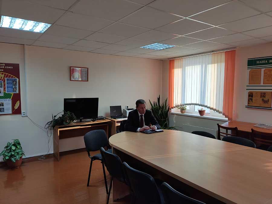 Состоялась встреча главы администрации Партизанского района г Минска с населением микрорайона 