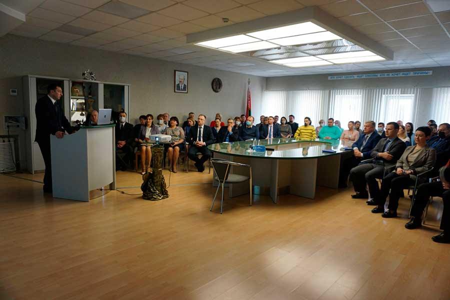 Заместитель председателя Мингорисполкома Цуран Артем Николаевич провел единый день информирования в УП «Минскводоканал»