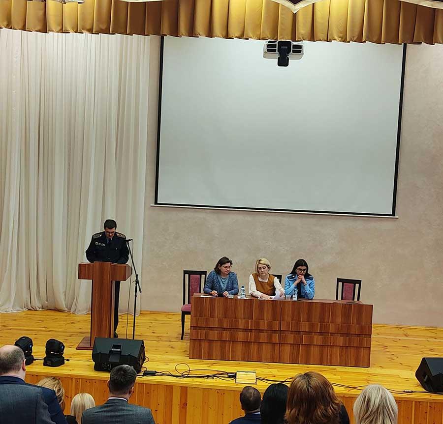 Заседание комиссии по делам несовершеннолетних Партизанского района г.Минска