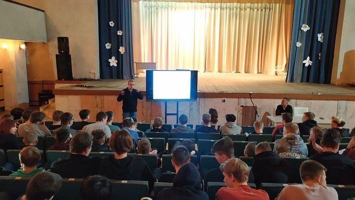 Сегодня в филиале КСТМиА УО РИПО специалистами СППС для учащихся 1 и 2 курса переведено профилактическое мероприятие «Жизнь - не игра. Перезагрузки не будет»