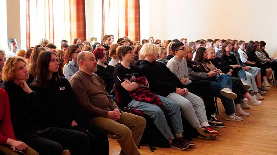 25 мая в Минском колледже предпринимательства прошёл интерактивный урок мужества