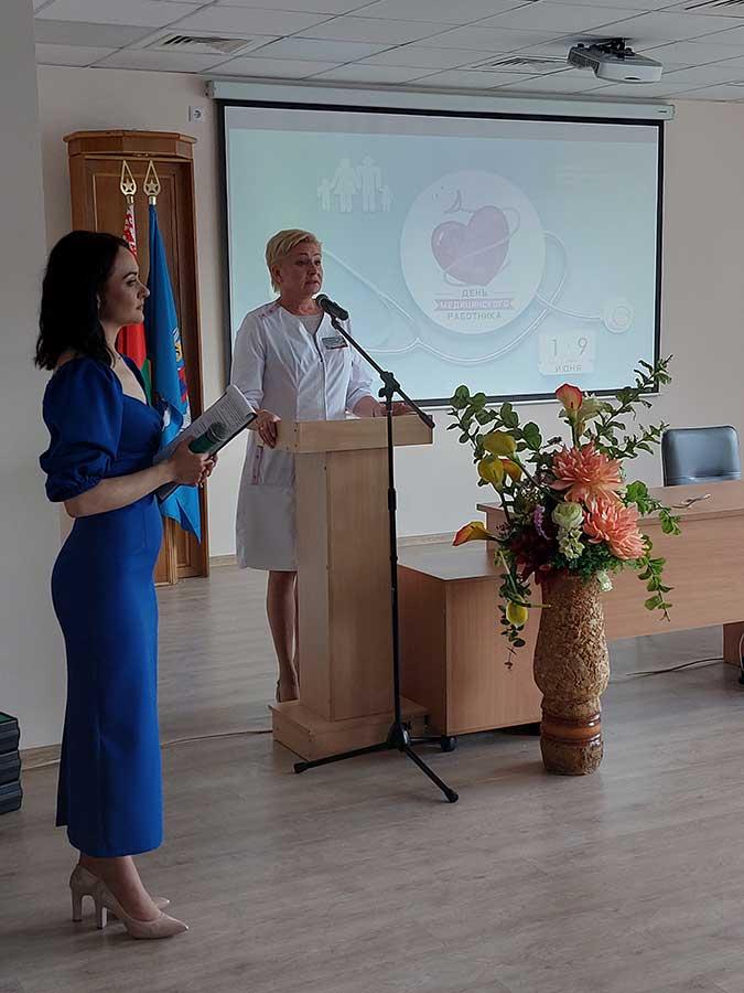 Сегодня администрация Партизанского района поздравляет медицинских работников накануне профессионального праздника