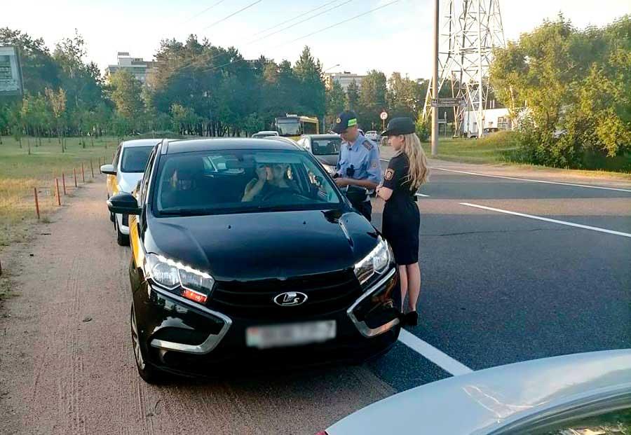 Сотрудники Партизанского РУВД проверили, как иностранцы соблюдают миграционное законодательство