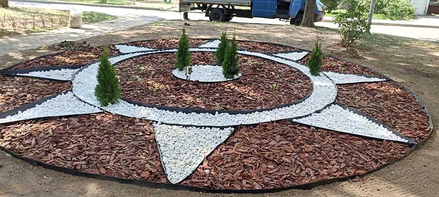 На дворовой территории по ул. Менделеева обустроено 2 рокария