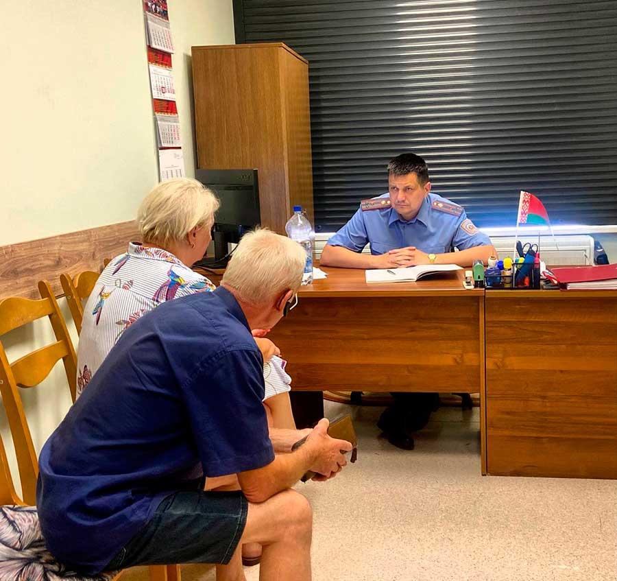 Вриод начальника Партизанского РУВД г.Минска полковник милиции Юрий Леонидович Арловский провел прием граждан