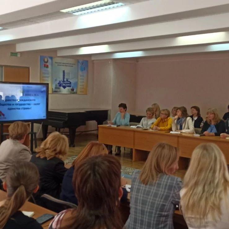 Единство гражданского общества - залог единства страны, - новая тема в цикле диалоговых площадок