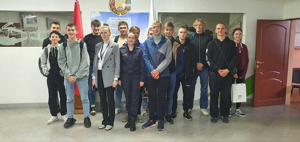 Ребятам из Партизанского района показали, как рождаются электробусы