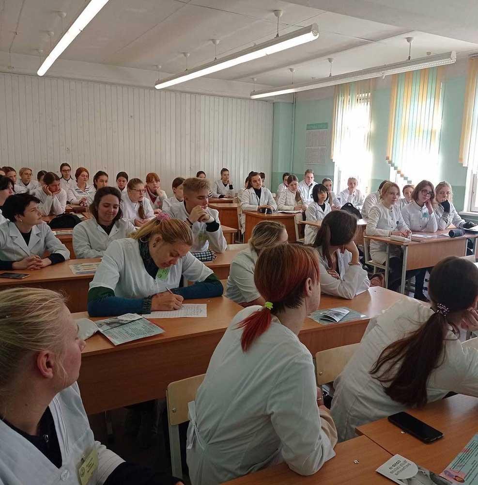 В учреждении образования «Минский государственный медицинский колледж» прошел круглый стол с участием врача – эпидемиолога Партизанского района г. Минска Ольги Игоревны Кондратовой