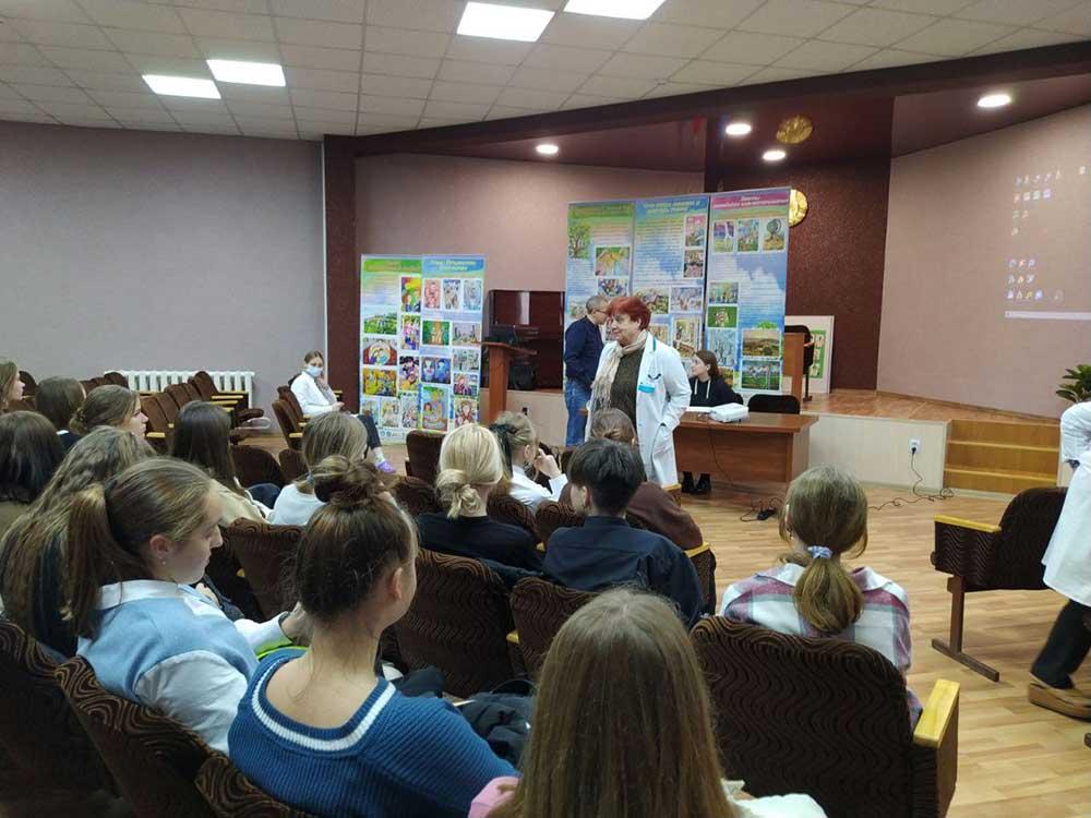 Учащиеся филиала КСТМиА УО РИПО участвуют в реализации проекта «Думай о будущем» на базе УЗ «14-я Центральная районная поликлиника»