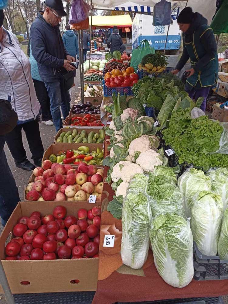 Прошла очередная сельскохозяйственная ярмарка на бульваре Тракторостроителей!