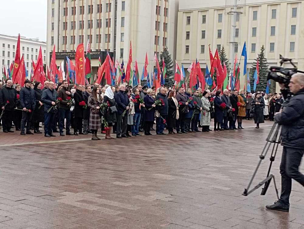 День Октябрьской революции!!!