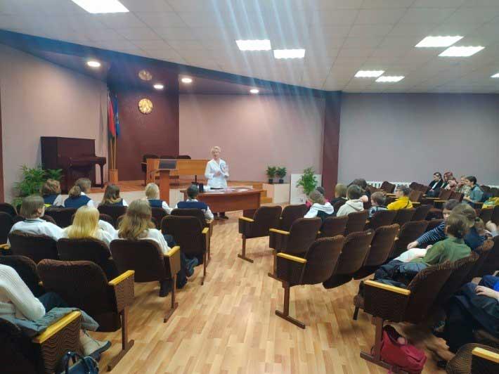 С 14 ноября 2022 года в рамках районного межведомственного профилактического проекта «Все для девочек!» на базе учреждения здравоохранения «14-я центральная районная поликлиника Партизанского района» организованы постоянно действующие интерактивные семинары