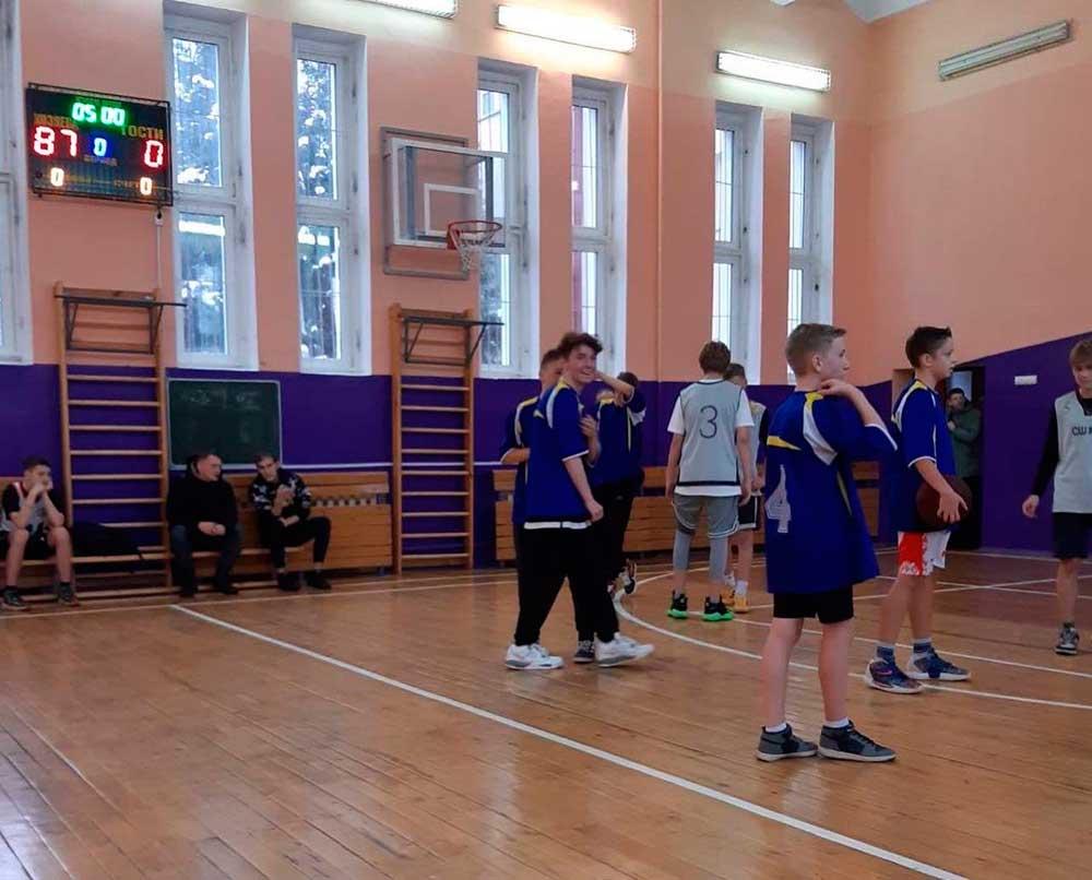 С 24 ноября по 5 декабря состоялись районные соревнования по баскетболу среди юношей в рамках 76-й Спартакиады школьников