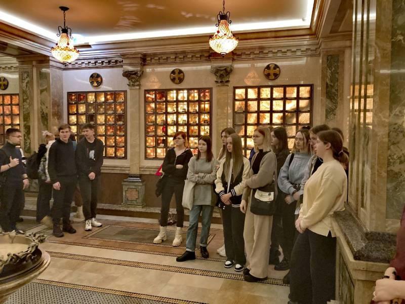 В рамках республиканского конкурса молодёжных социальных проектов «Молодёжь Беларуси за жизнь, нравственность и семейные ценности» 12 января, в день памяти владыки Филарета, участники проекта посетили храм-памятник в честь Всех Святых