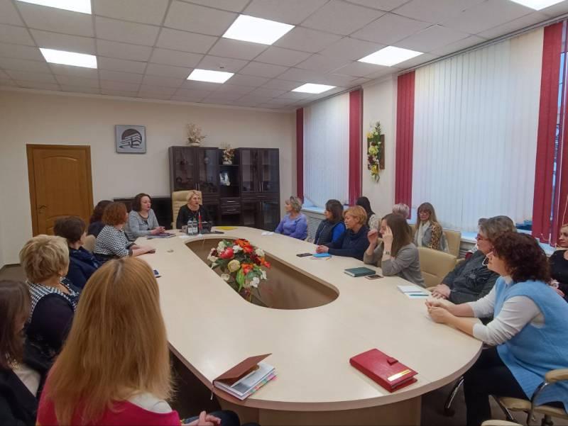 19 января 2023 года в конференц-зале предприятия по эксплуатации зданий «БелЭЗ»состоялась встреча заместителя главы администрации Партизанского района столицы Людмилы Анатольевны ФИЛИППОВИЧ с трудовым коллективом