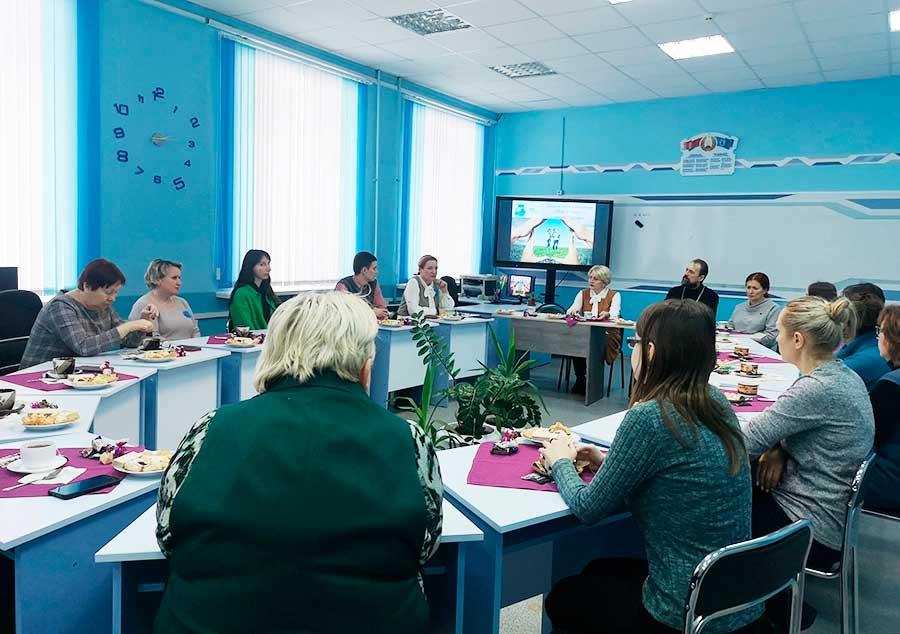 «Мир в семье — мир в стране»: диалоговая площадка прошла в Партизанском районе