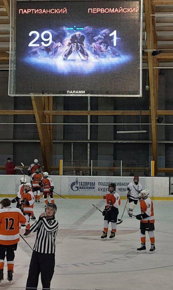 Продолжаются городские соревнования по хоккею «Золотая шайба» среди юношей и девушек 2008-2009 годов рождения на призы Президентского спортивного клуба