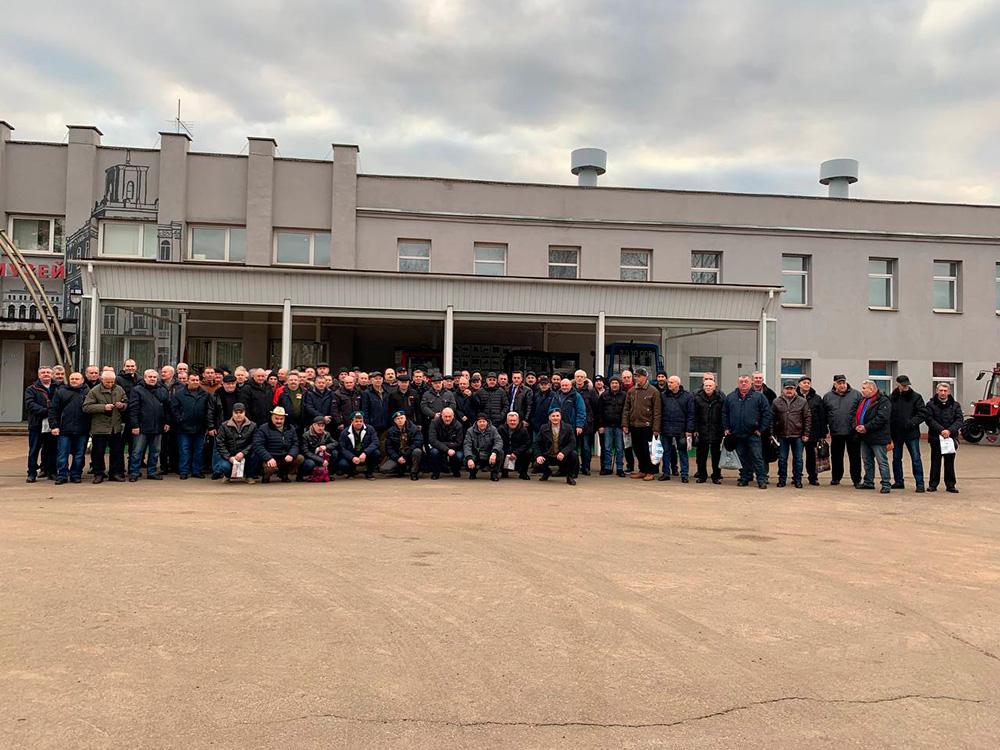 На Минском тракторном заводе состоялась встреча работников предприятия — участников войны в Афганистане, приуроченная ко Дню памяти воинов-интернационалистов
