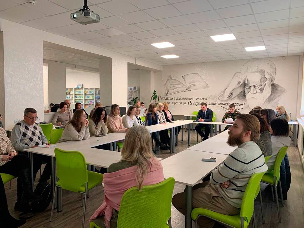 16 февраля 2023 года среди трудовых коллективов учреждений, предприятий и организаций прошел Единый день информирования, посвященный 105-летию Вооруженных Сил Республики Беларусь