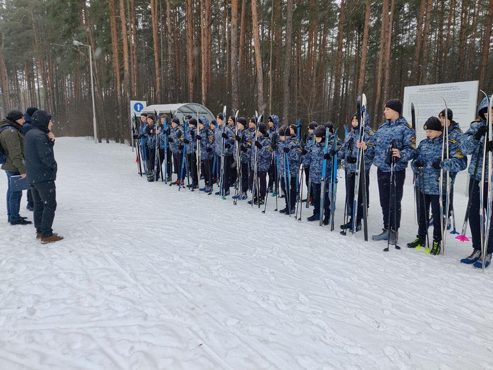 10 марта 2023 на лыжеролерной трассе в лесном массиве "Дражня” состоялись соревнования по лыжным гонкам среди учащихся лицея МВД