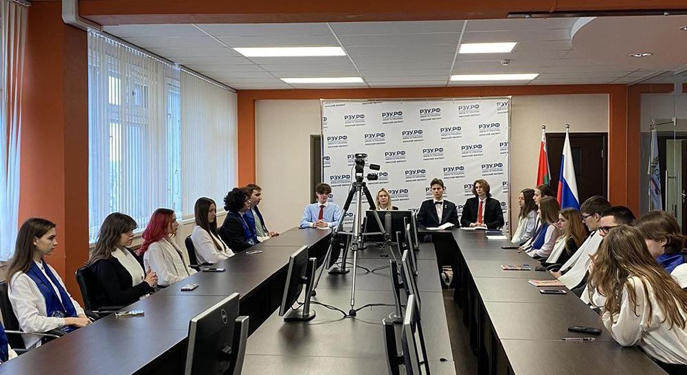 Международный круглый стол «Роль молодежи в сохранении исторической памяти и развитии государства»