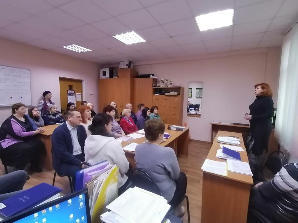 15 марта, в ТП-5, заместитель директора Н.В.Медведицкова поздравила работников парка с Днём Конституции Республики Беларусь