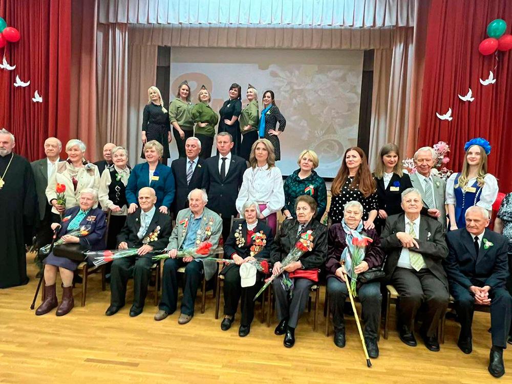 В государственном учреждении "Дом - интернат для пенсионеров и инвалидов" состоялось праздничное мероприятие "Победный май" посвященное 9 Мая