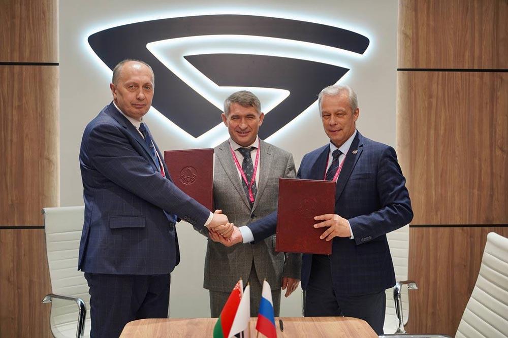 Минский тракторный завод и Чувашский государственный университет имени И.Н. Ульянова подписали соглашение о сотрудничестве