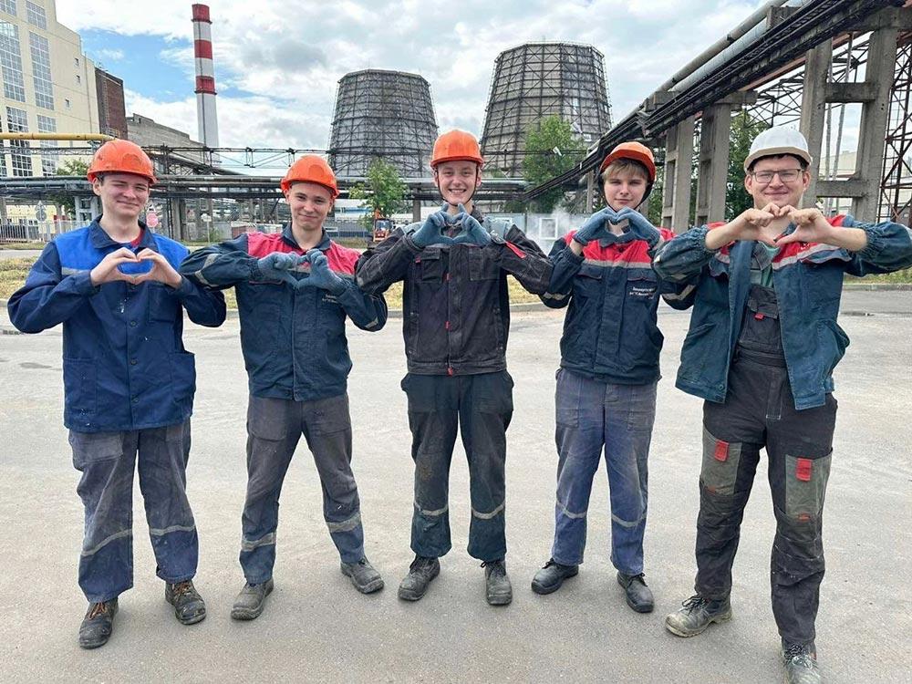 Представляем вашему вниманию строительный студенческий отряд "Волот" имени Героя Советского Союза Витольда Михайловича Гинтовта учащихся Минского государственного энергетического колледжа