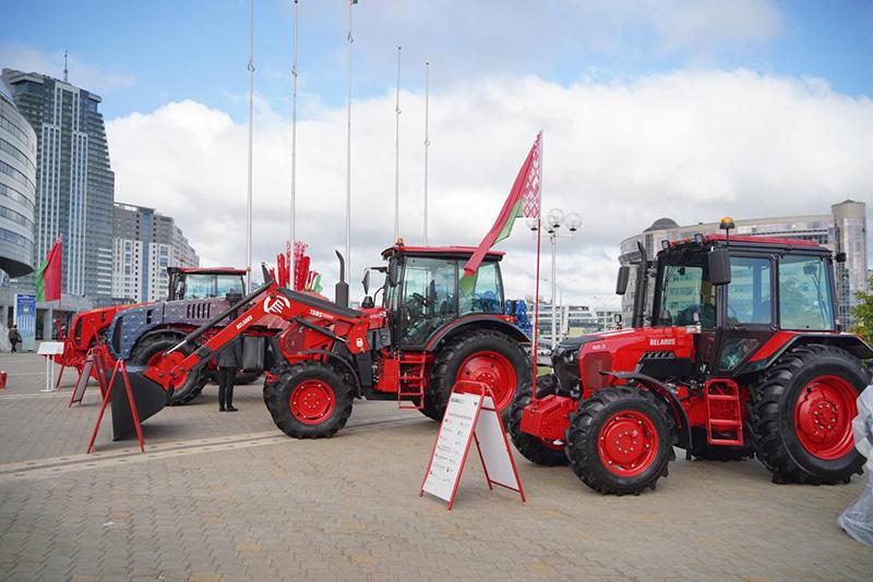 Предприятия Партизанского района принимают участие в выставке инновационных разработок и продукции промышленности, посвященной Дню народного единства