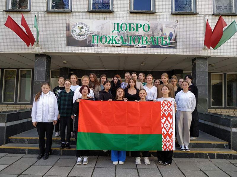 15 сентября в учреждении образования «Минский государственный медицинский колледж» прошел митинг посвященный Дню народного единства