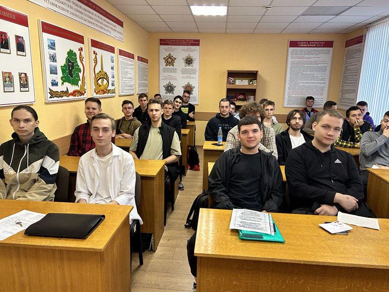 В военном комиссариате Партизанского района города Минска прошло первое заседание призывной комиссии с принятием соответствующего решения о призыве граждан в Вооруженные Силы Республики Беларусь. 