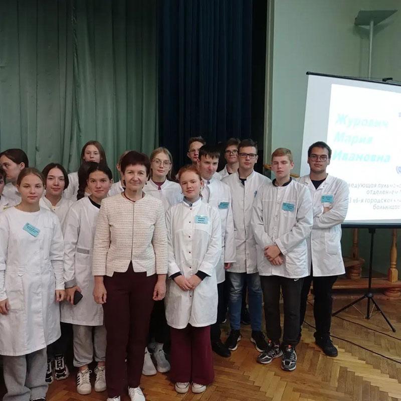 28 сентября в УО «Минский государственный медицинский колледж» прошла диалоговая площадка «Престиж профессии медицинский работник» с участием Журович Марии Ивановны, заведующей пульмонологическим отделением №2 УЗ «6-я городская клиническая больница».