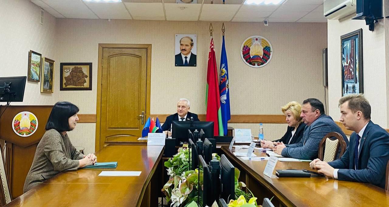 Прямо сейчас в администрации Московского района г.Минска проводит прием граждан Председатель Постоянной комиссии Совета Республики по международным делам и национальной безопасности Рачков Сергей Анатольевич