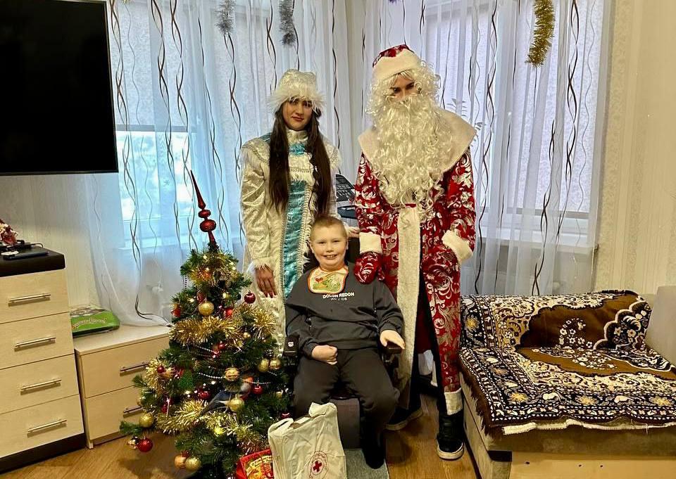 4 января студенты МГЛУ поздравили с наступившим Новым годом детей с особенностями психофизического развития