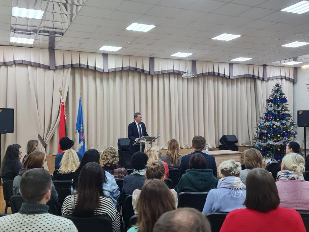 Глава администрации Партизанского района провел встречу с населением микрорайона «Слепянка»