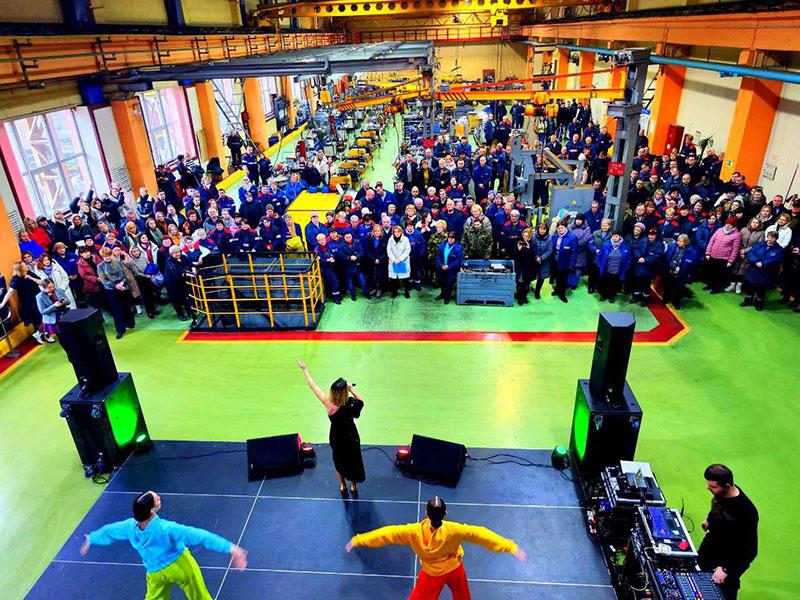 На Минском моторном заводе прошла культурно-патриотическая акция «Мы вместе. Нас миллионы!