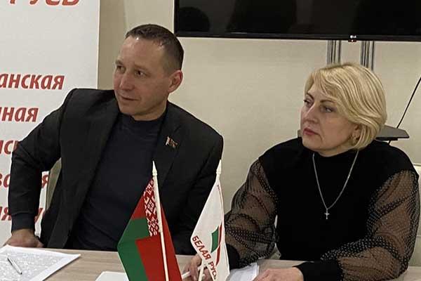 Поделиться мнением приходили  граждане в общественную приемную